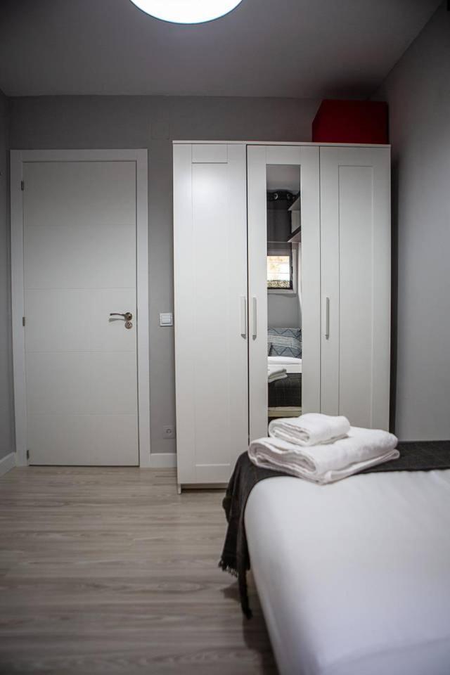 Lovely 3 Bedroom Apartment Next To Fuencarral マドリード エクステリア 写真