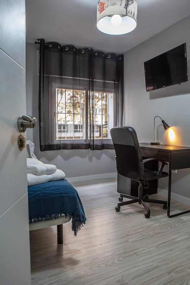 Lovely 3 Bedroom Apartment Next To Fuencarral マドリード エクステリア 写真