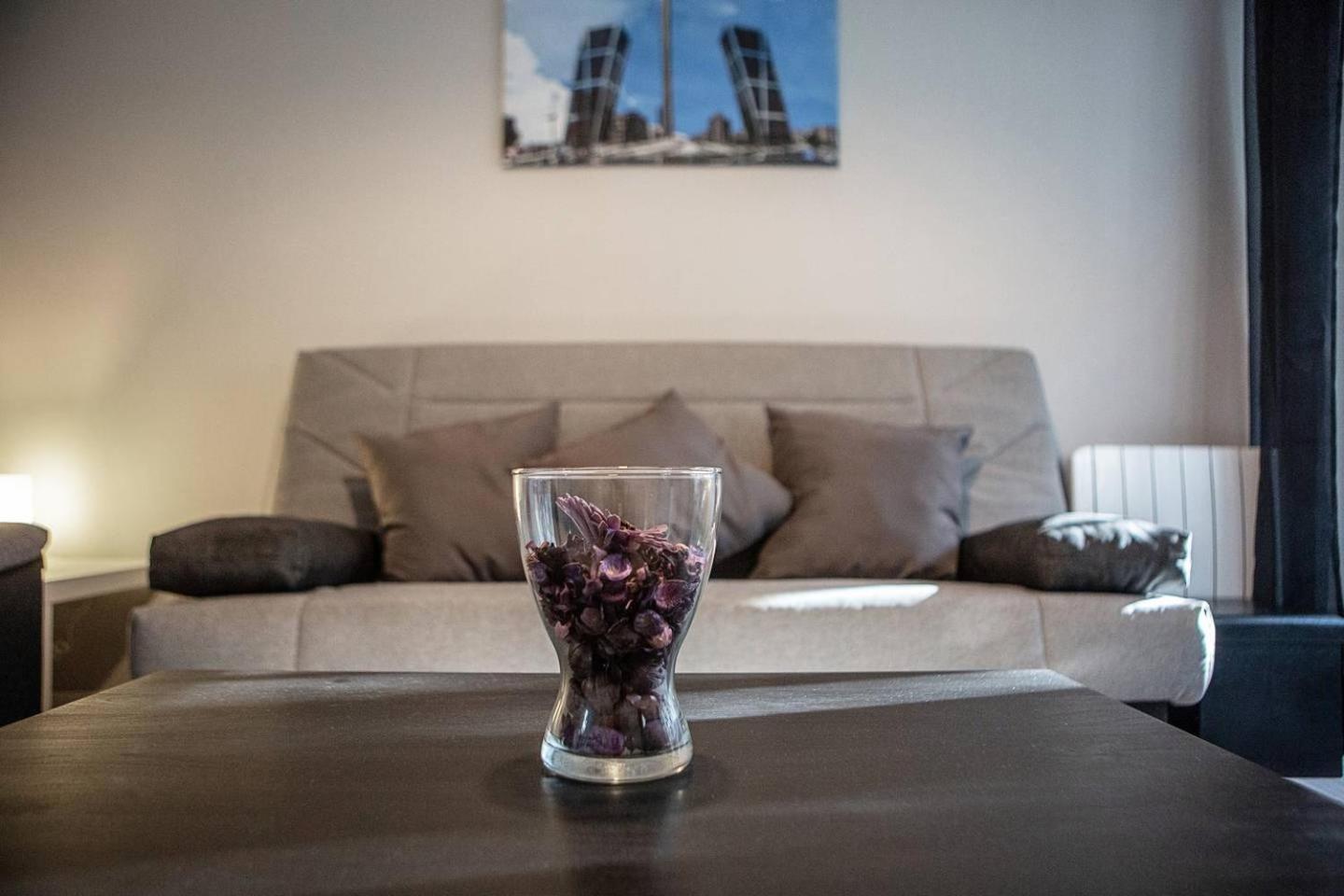 Lovely 3 Bedroom Apartment Next To Fuencarral マドリード エクステリア 写真