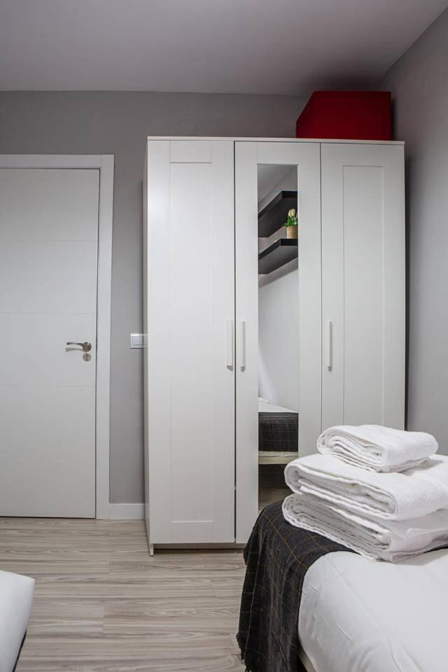 Lovely 3 Bedroom Apartment Next To Fuencarral マドリード エクステリア 写真